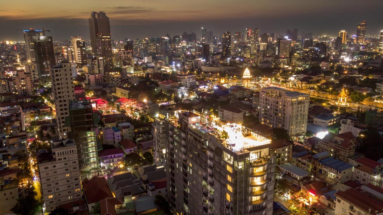 Ocean Hotel Phnom Penh Exteriör bild